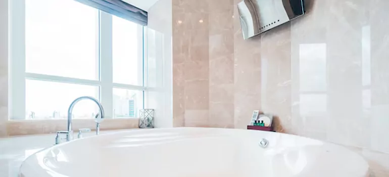 Bathroom Window Coverings in Golden Gate, FL