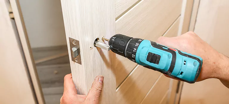 Old Door Knob Repair in Golden Gate, FL