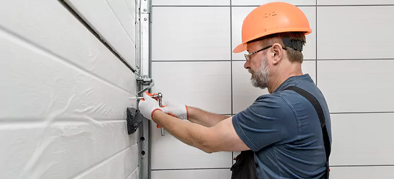 Garage Door Repair in Golden Gate